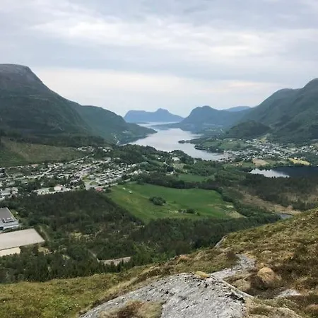 Eidsviklaaven Дом отдыха Олесунн